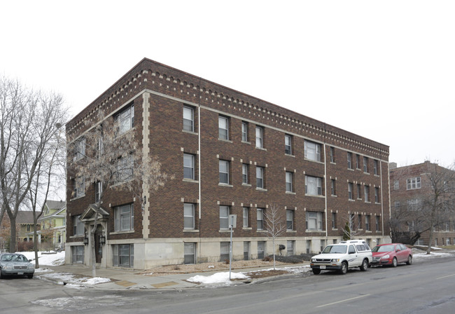 Modesto in Minneapolis, MN - Foto de edificio - Building Photo