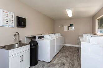 Bridgeford Apartments in Modesto, CA - Building Photo - Interior Photo