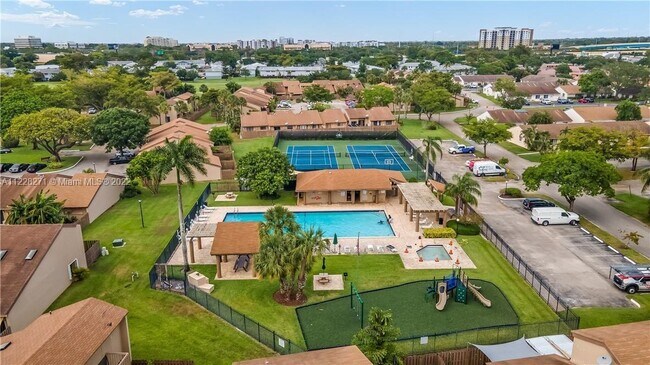 2031 SW 81st Way, Unit 794 in Davie, FL - Building Photo - Building Photo