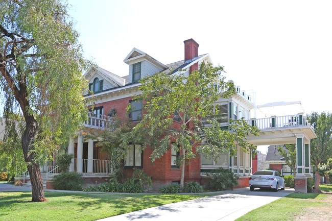 1727 L St in Fresno, CA - Foto de edificio - Building Photo