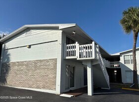 130 Bouganvillea Dr in Rockledge, FL - Building Photo