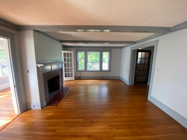 144 Russell St, Unit 1