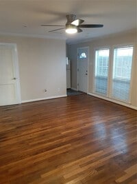 1020 Crocker St photo'