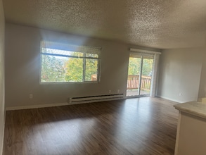 308 Summit Ave N in Kent, WA - Building Photo - Building Photo