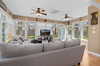 202 Sand Dollar Cove in Sneads Ferry, NC - Building Photo - Building Photo