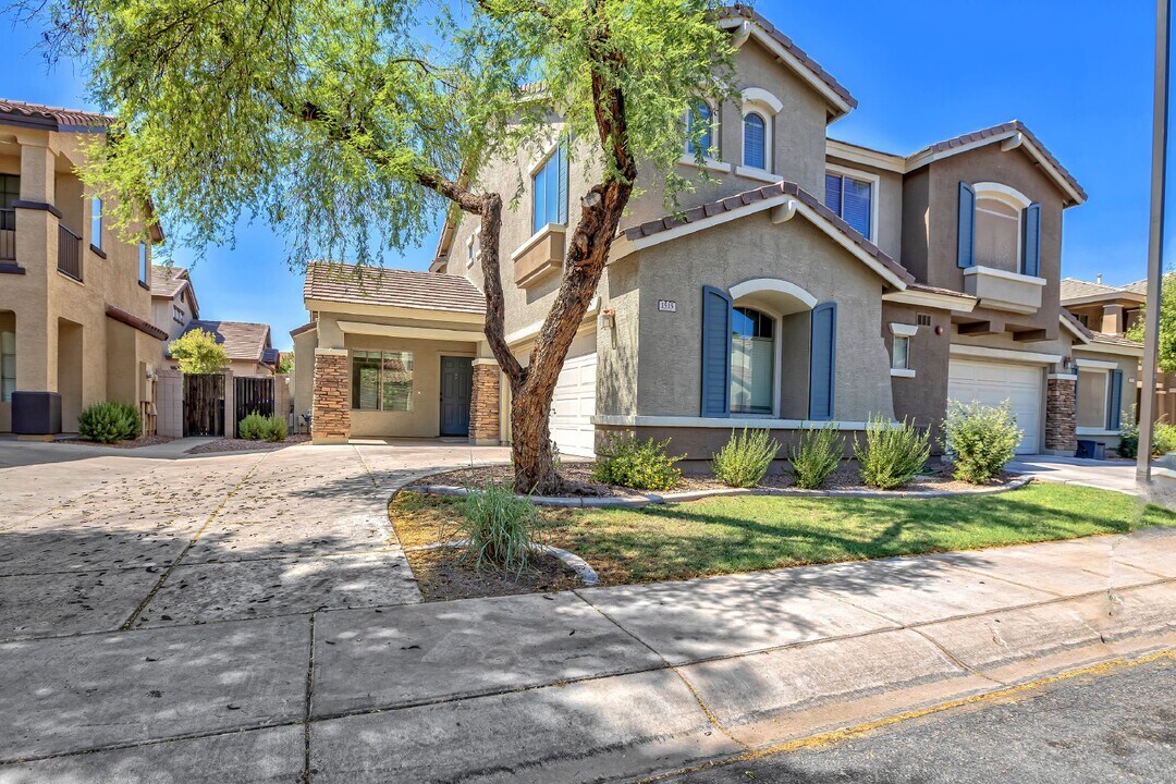 1515 E Elgin St in Gilbert, AZ - Building Photo