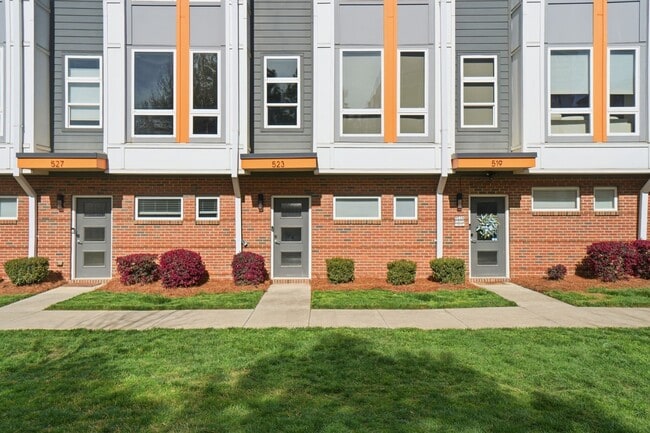 523 Sedgefield Park Dr in Charlotte, NC - Building Photo - Building Photo