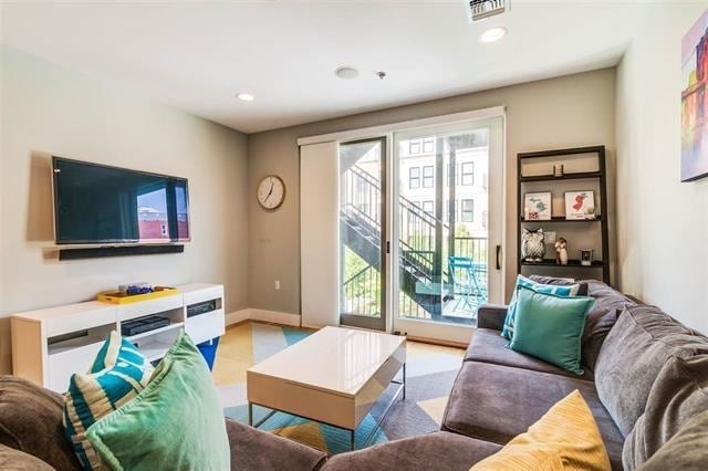 626 Grand St in Hoboken, NJ - Building Photo - Building Photo