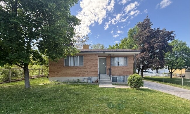 property at 80 400 S