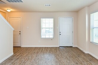 4218 Silver Ranch Rd in Houston, TX - Building Photo - Building Photo