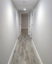 12 NE 19th Ct-Unit -1E in Wilton Manors, FL - Building Photo - Building Photo