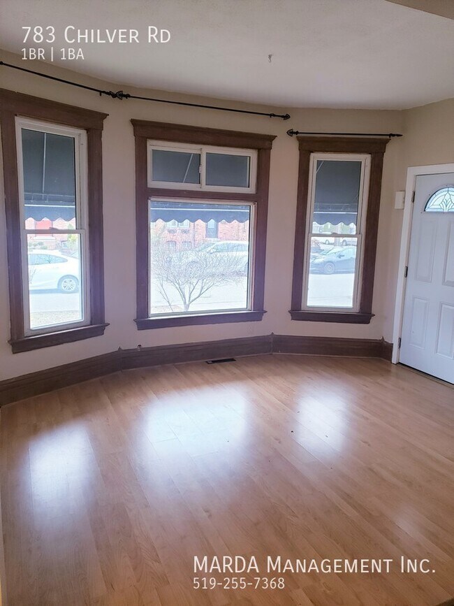 SPACIOUS 1+ BED/1BATH MAIN FLOOR UNIT IN W in Windsor, ON - Building Photo - Building Photo