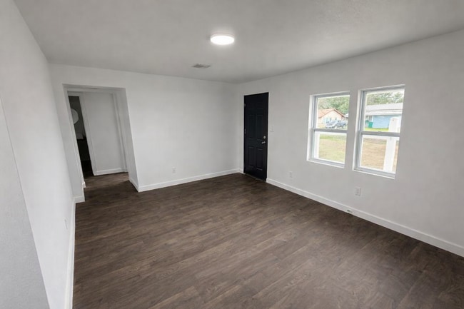 1205 S Georgia St in Orange, TX - Building Photo - Building Photo