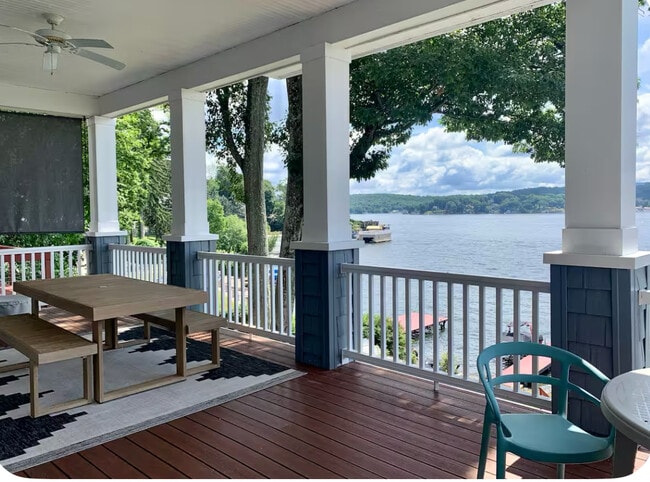 property at 307 Lakeside Blvd