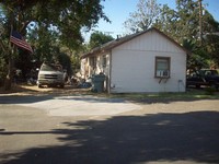 621-627 S Chinowth St in Visalia, CA - Building Photo - Building Photo