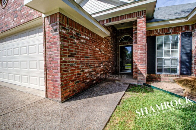 3005 Comanche Trail in Waco, TX - Foto de edificio - Building Photo
