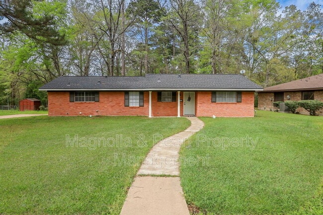 1406 Russell Ave in Lufkin, TX - Building Photo - Building Photo