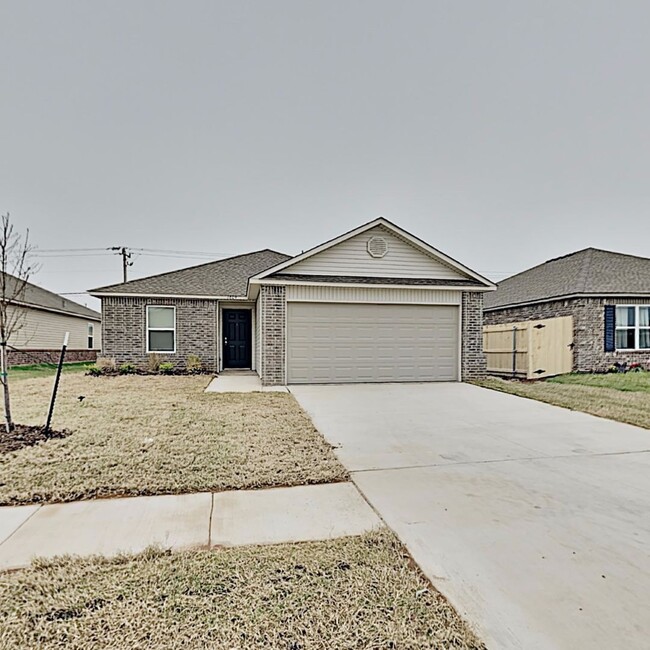 property at 1809 Hayes Ln