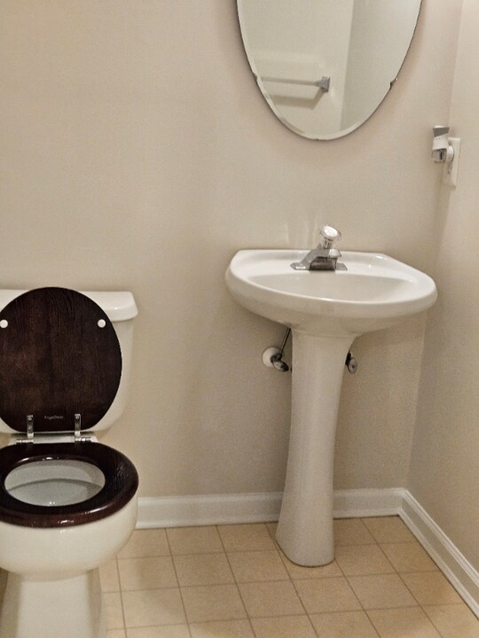 9365 Ridings Way in Laurel, MD - Building Photo