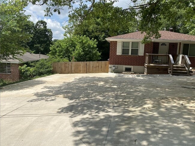 453 S Mashburn Ave in Fayetteville, AR - Building Photo - Building Photo