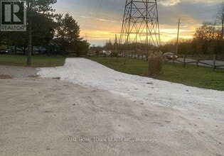 2445 Hespeler Rd in Cambridge, ON - Building Photo - Building Photo