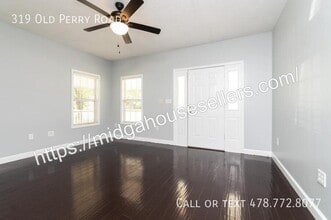 319 Old Perry Rd in Bonaire, GA - Building Photo - Building Photo