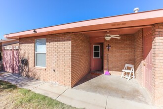 2170 Hickory Dr in Alamogordo, NM - Building Photo - Building Photo