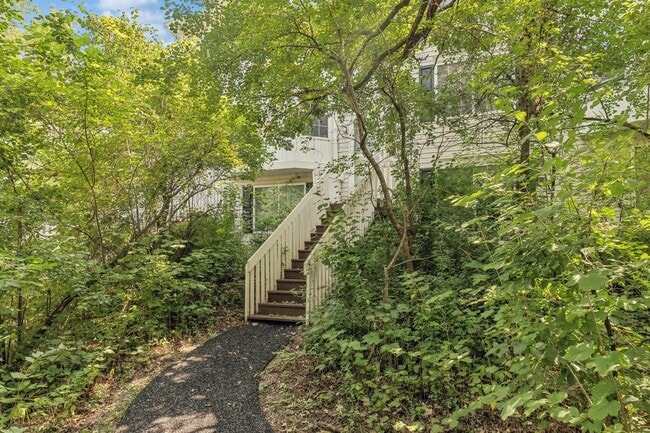 property at 328 W Whispering Oaks Ln