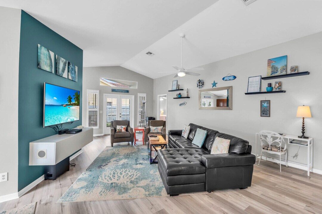 27414 Pollard Dr in Bonita Springs, FL - Building Photo