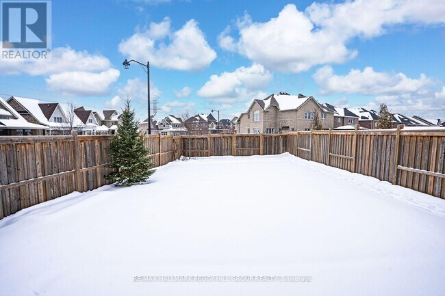 58 Oliver's Mill Rd in Springwater, ON - Building Photo - Building Photo