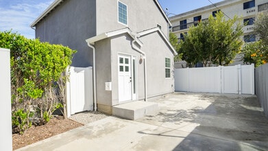 3938 S Victoria Ave in Los Angeles, CA - Foto de edificio - Building Photo