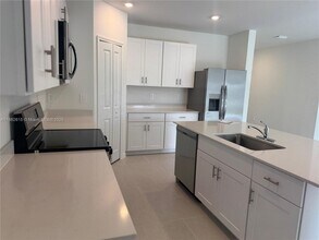 17647 Monte Isola Wy in North Fort Myers, FL - Building Photo - Building Photo
