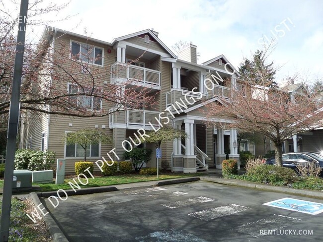 15300 112th Ave NE, Unit #B108 in Bothell, WA - Building Photo - Building Photo