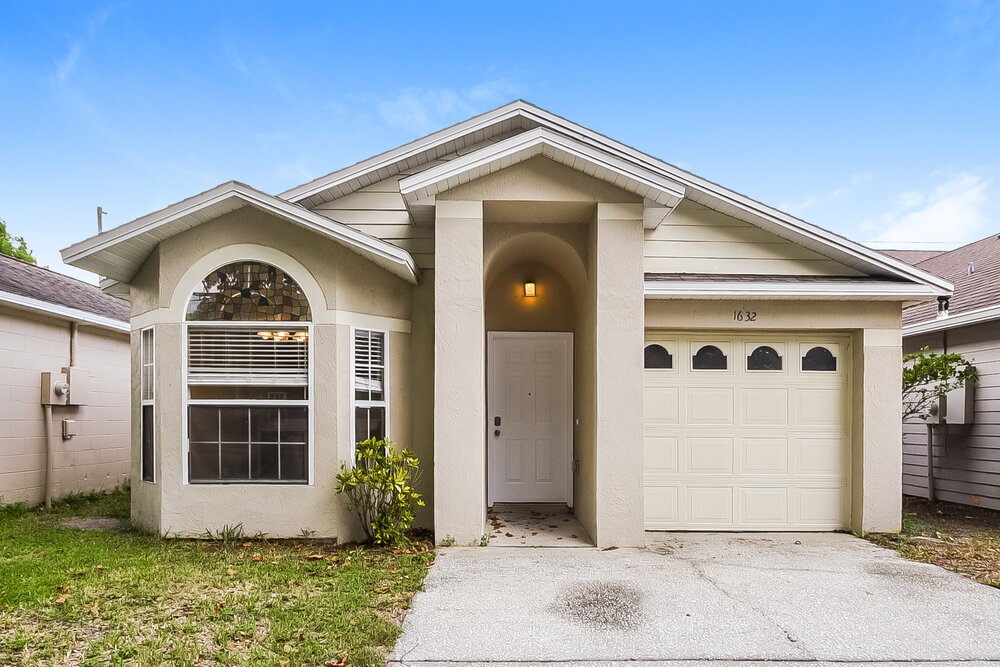 1632 Chatham Cir in Apopka, FL - Building Photo