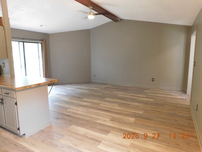 property at 8 Druid Pl