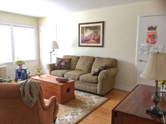 303 Ridge Ave in Evanston, IL - Building Photo - Building Photo