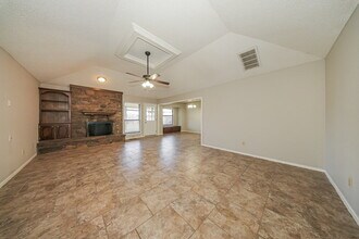 4109 Windward Way in Yukon, OK - Building Photo - Building Photo