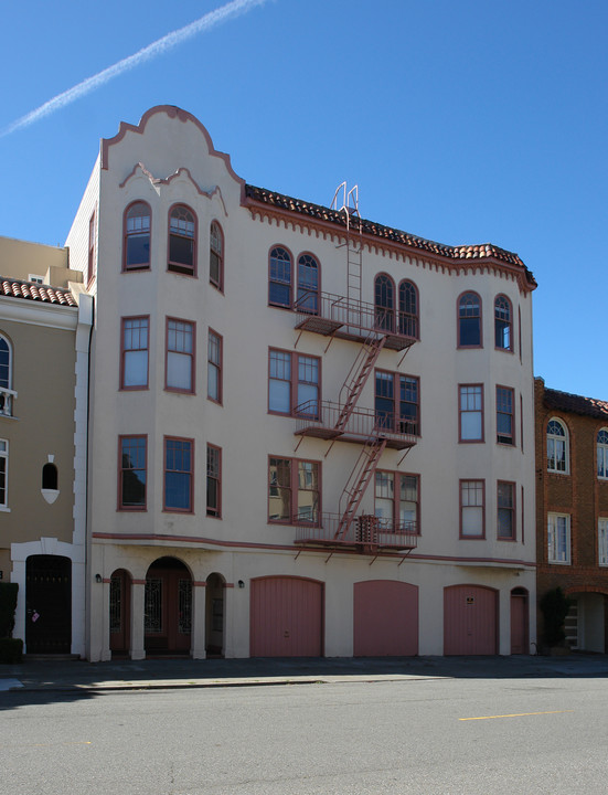 1745 Beach St in San Francisco, CA - Building Photo