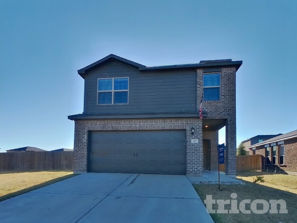 630 Delta Downs Dr in Seagoville, TX - Building Photo