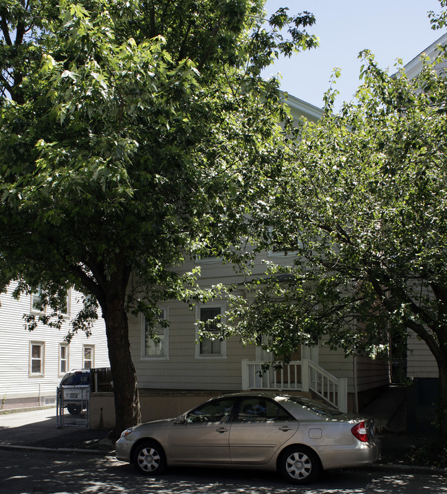 325-329 Williams St in Providence, RI - Foto de edificio - Building Photo