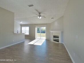 11507 Otters Den Ct E in Jacksonville, FL - Building Photo - Building Photo