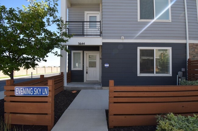 3644 W Evening Sky Ln in South Jordan, UT - Building Photo - Building Photo