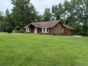 1057 Andrews Rd in Red Springs, NC - Building Photo - Building Photo