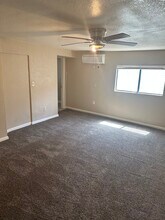 934 E Andrews Ave in Fresno, CA - Foto de edificio - Building Photo