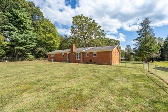 3303 North Carolina Hwy 150 in Greensboro, NC - Building Photo - Building Photo