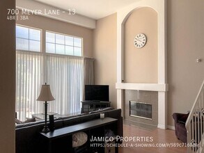 700 Meyer Ln in Redondo Beach, CA - Building Photo - Building Photo