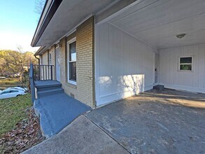 2332 Baywood Dr SE in Atlanta, GA - Building Photo - Building Photo