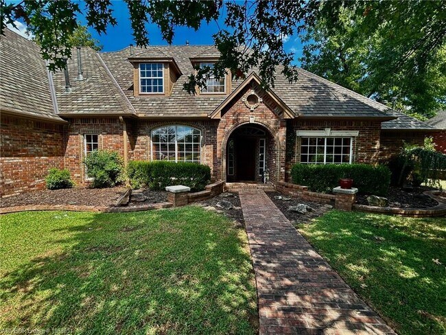 1808 Oak Forest Dr in Edmond, OK - Building Photo - Building Photo
