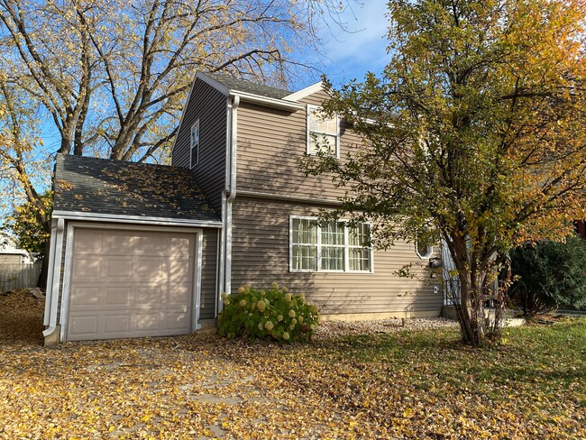 18 9th Ave NW in Rochester, MN - Foto de edificio - Building Photo