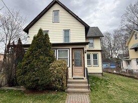 24 Mountain Ave in Hillburn, NY - Building Photo